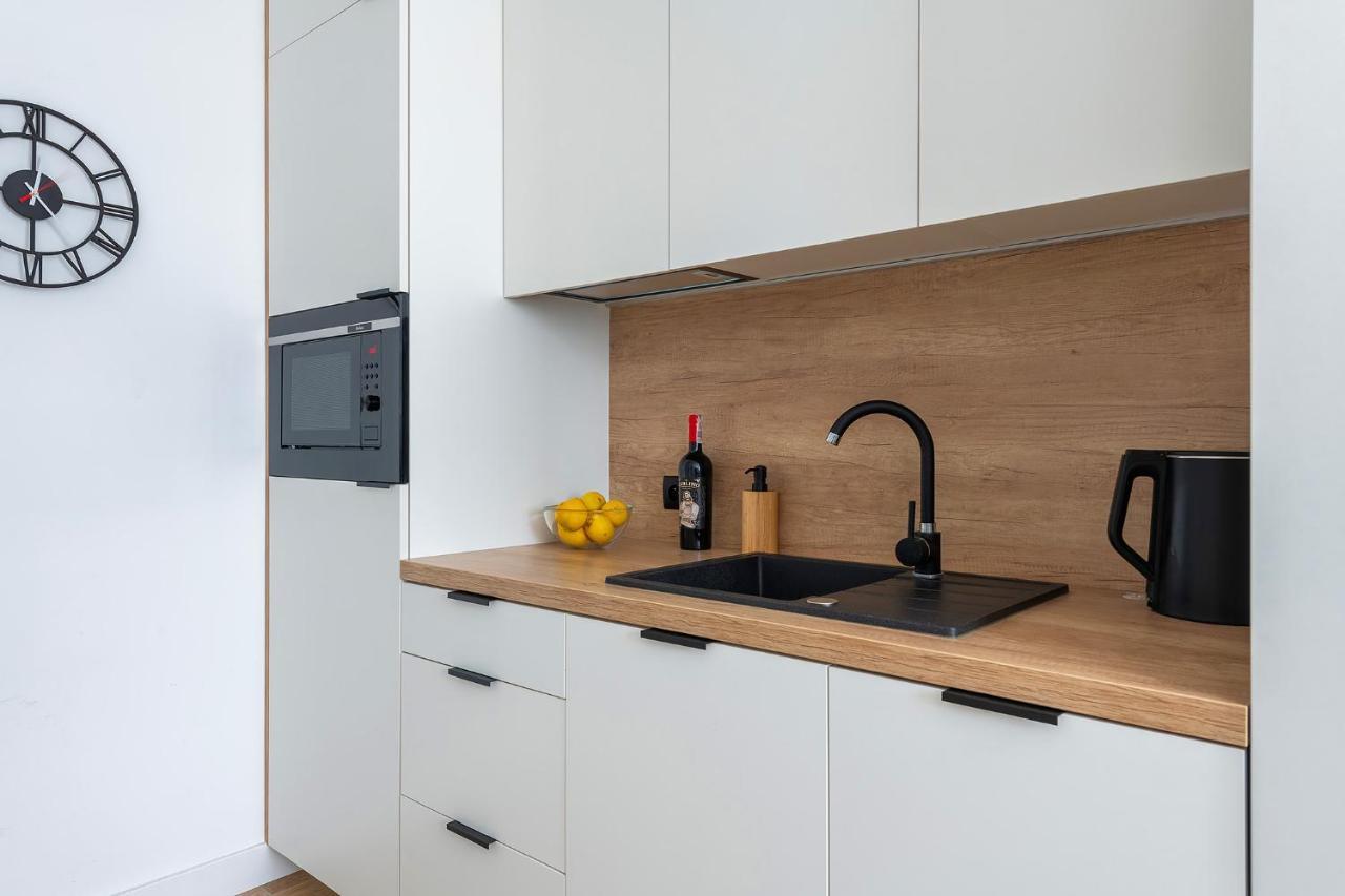 Apartament Sliska 3 - - 100m Od Zlotych Tarasow Oraz 200m Od Dworca Centralnego, Piekny Widok Na Panorame Warszawy - Wifi - Smart Tv 55 Cali - Better Warszawa